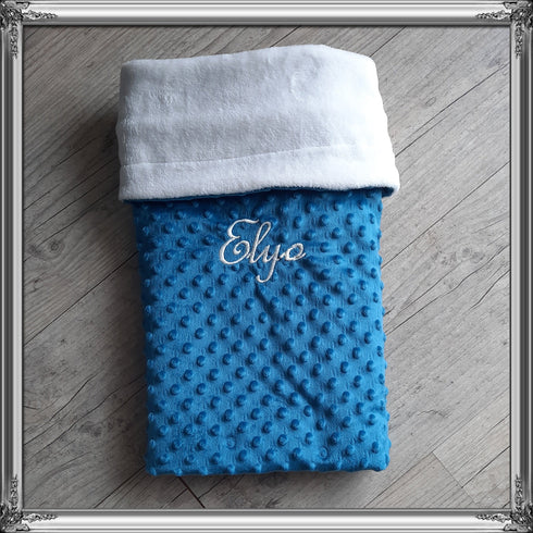 Couverture doublé en minky doux personnalisé, avec prénom brodé